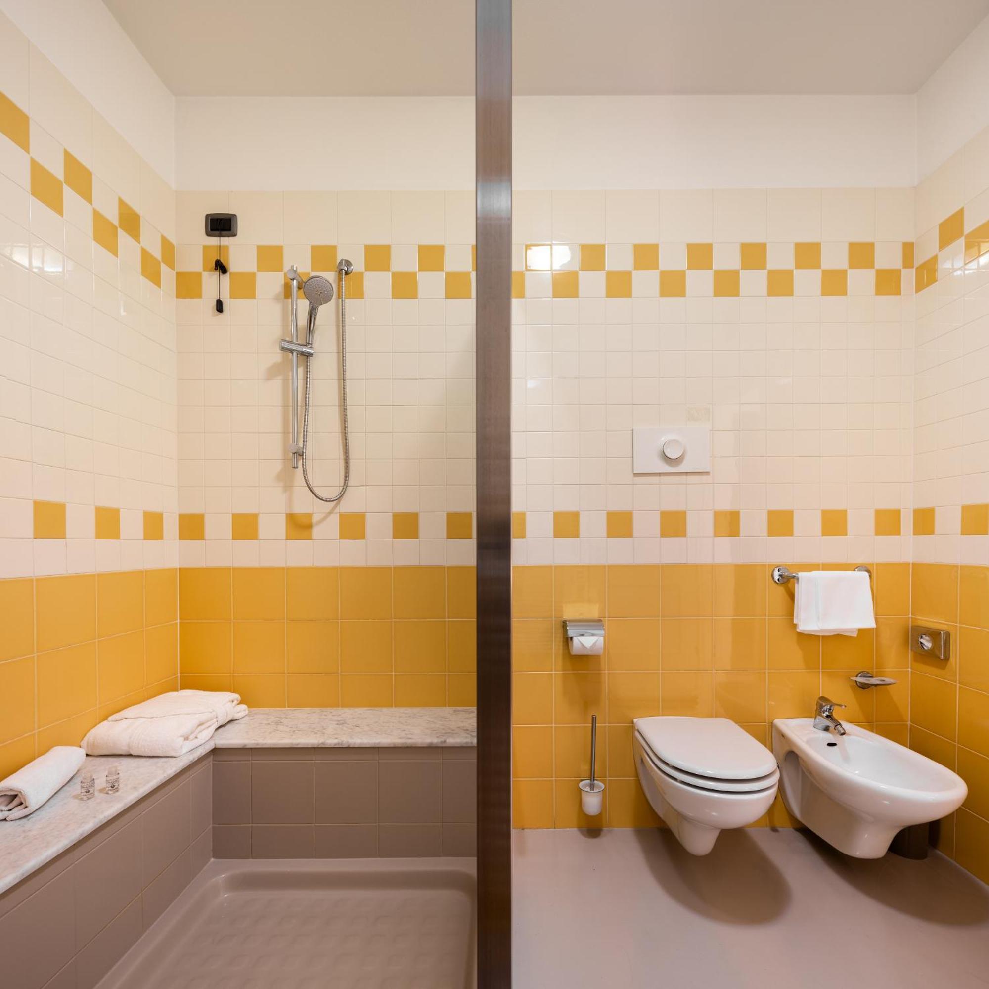 Hotel Motel Sporting Montodine Екстер'єр фото