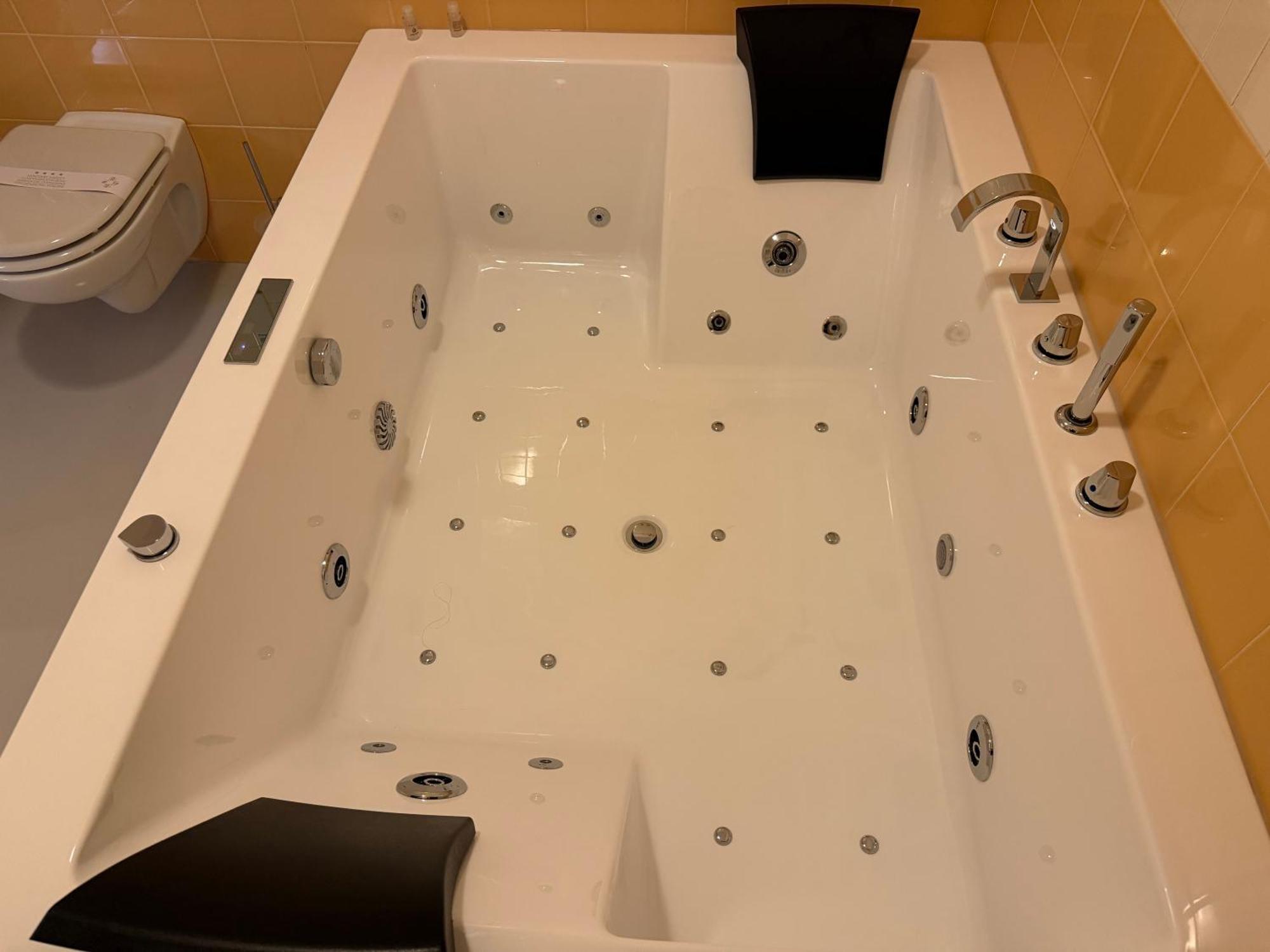 Hotel Motel Sporting Montodine Екстер'єр фото
